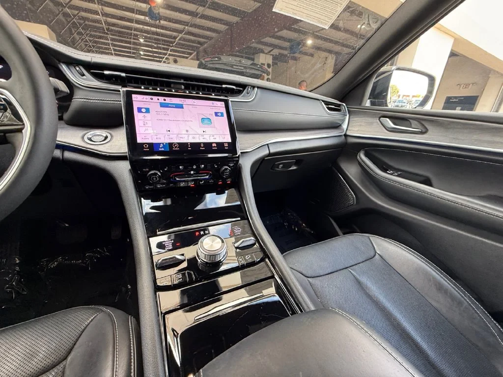 Used 2023 Black Jeep Overland image 15