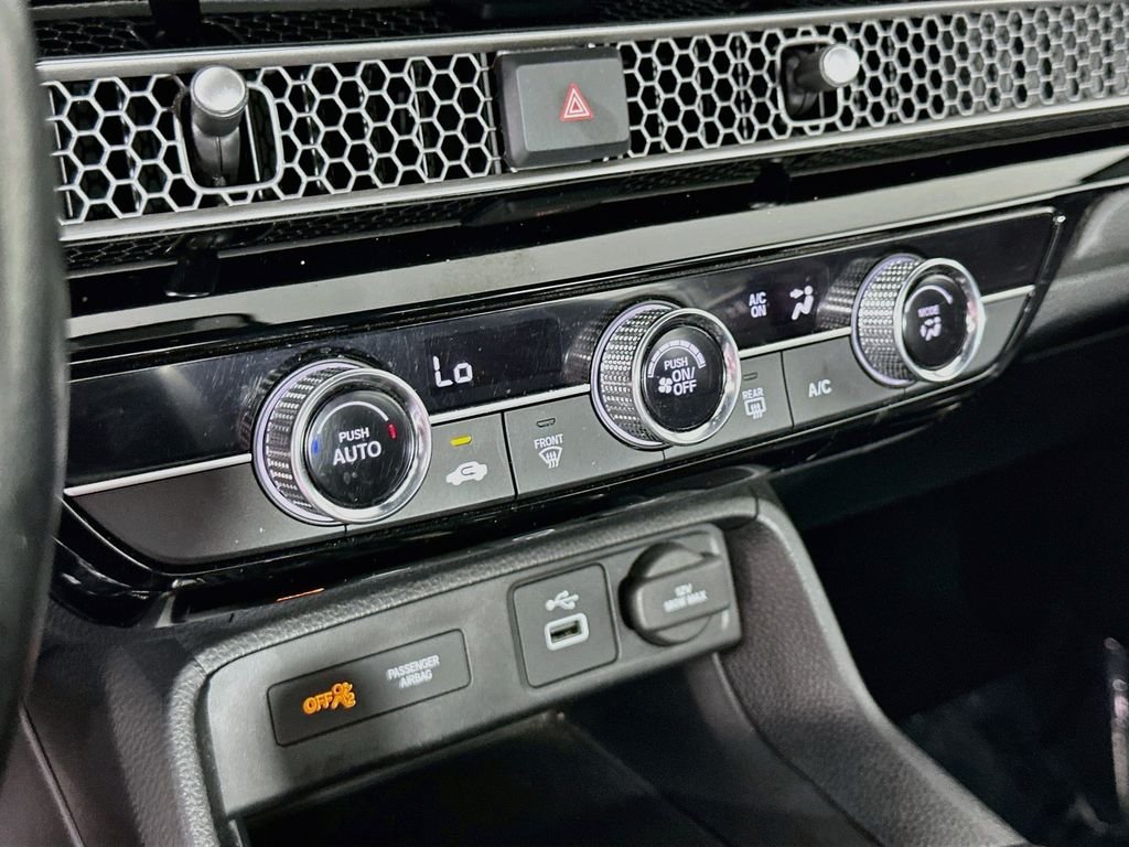 Used 2023  Honda Sport image 15