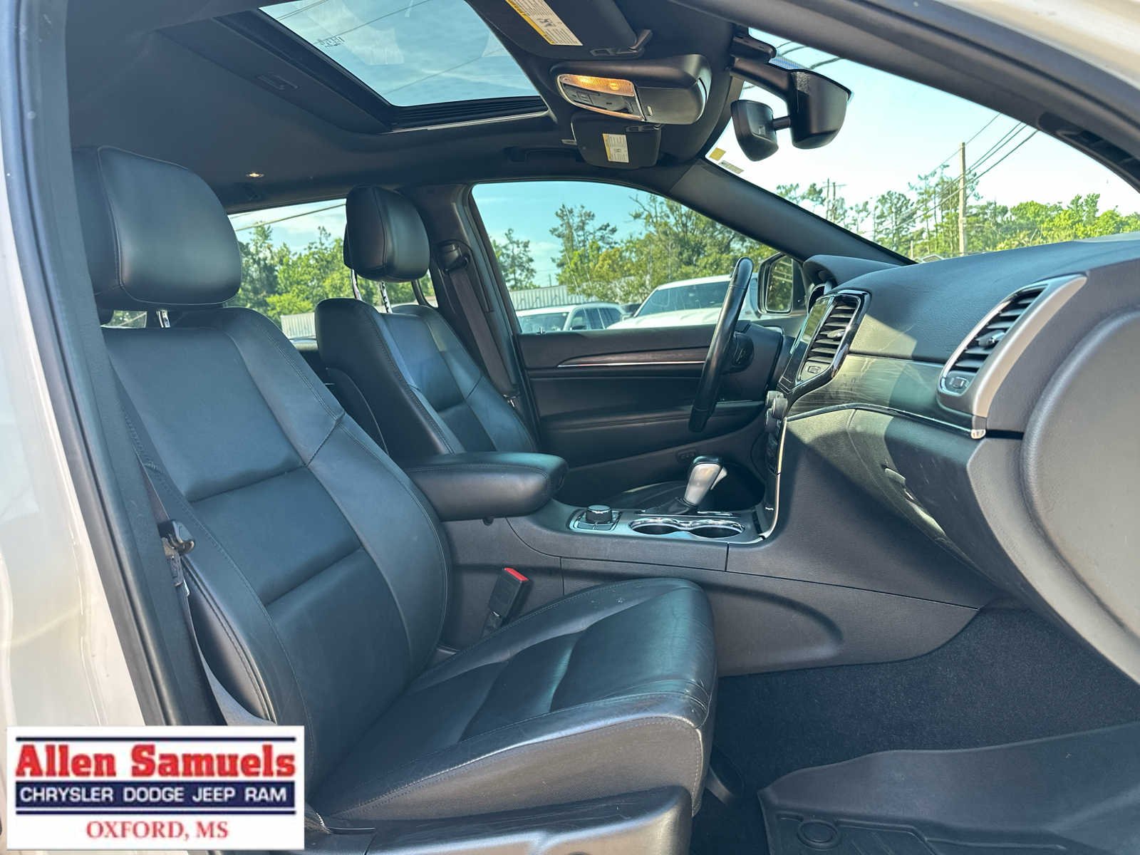 Used 2022 Bright White Clearcoat Jeep Limited image 42
