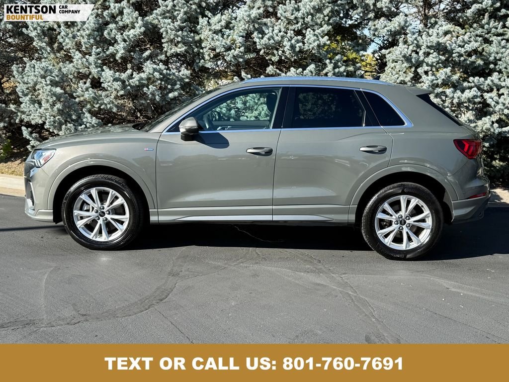 2025 Audi Q3 S line Premium photo 4