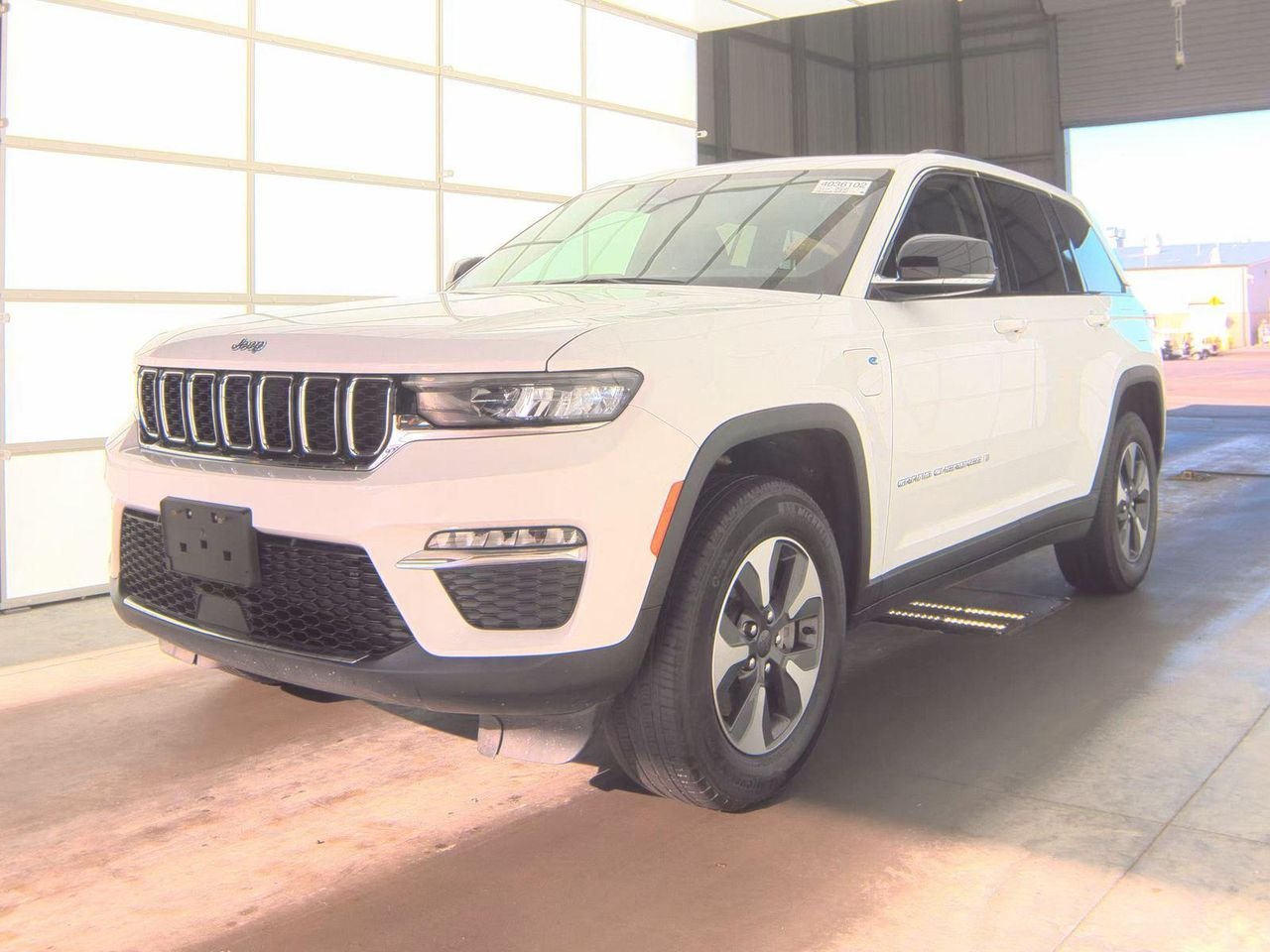 2022 Jeep Grand Cherokee 4xe 4x4's photo