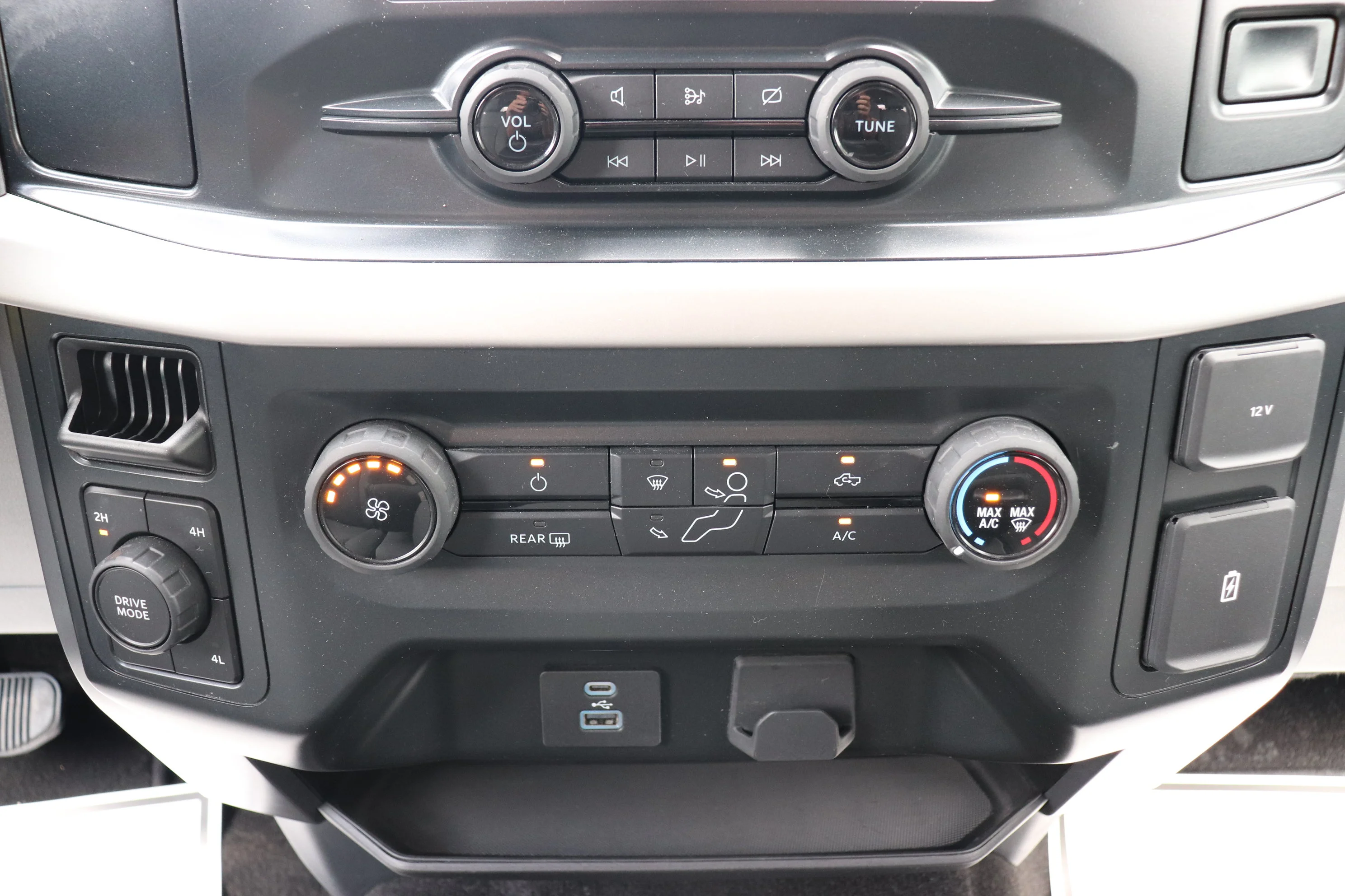 Certified Used 2022 Gray Ford XLT image 15