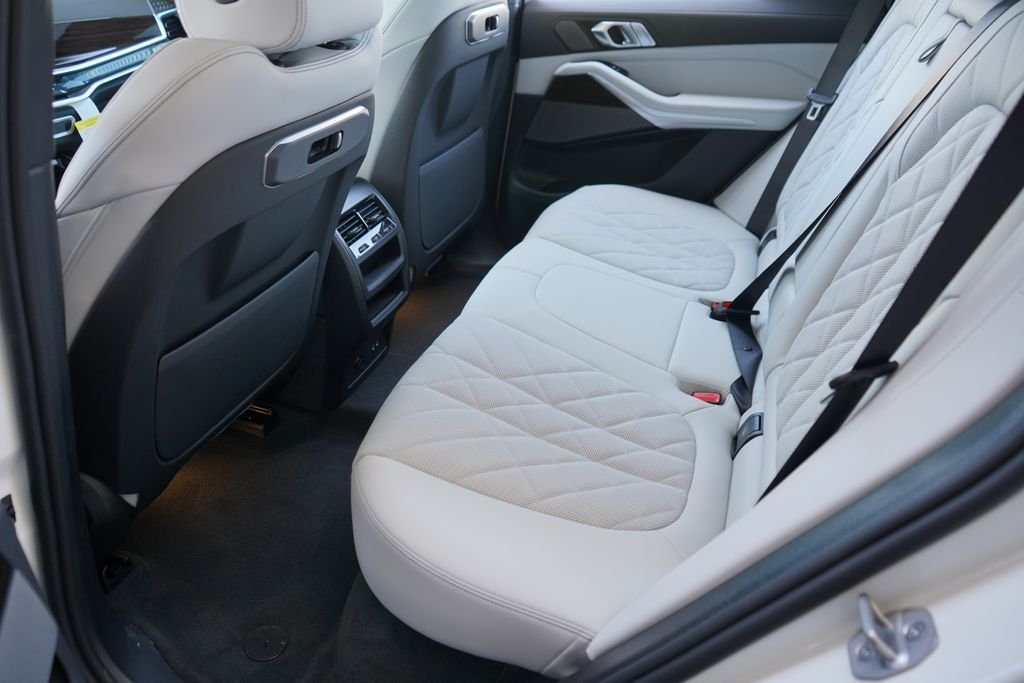 New 2026 Alpine White BMW xDrive50e image 19