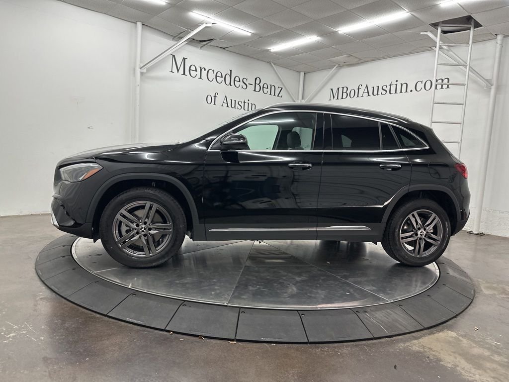 New 2026 Night Black Mercedes-Benz GLA 250 image 4