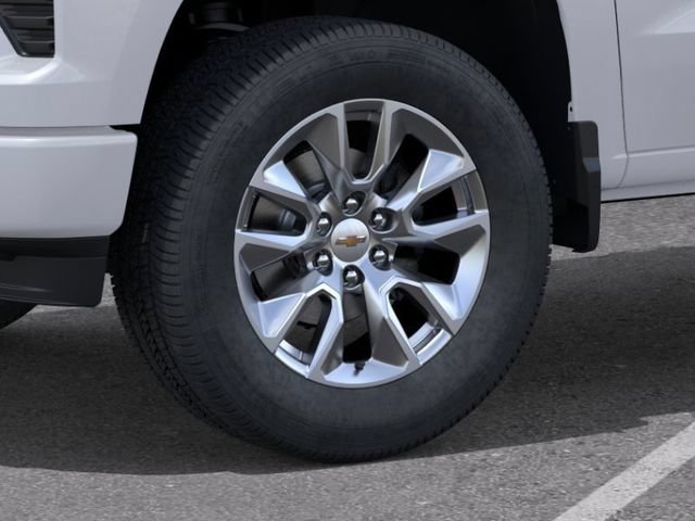 New 2026 Summit White Chevrolet Custom image 10