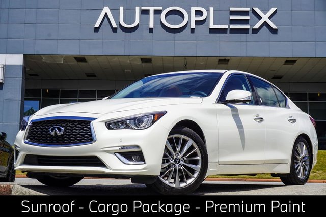 2023 INFINITI Q50 LUXE