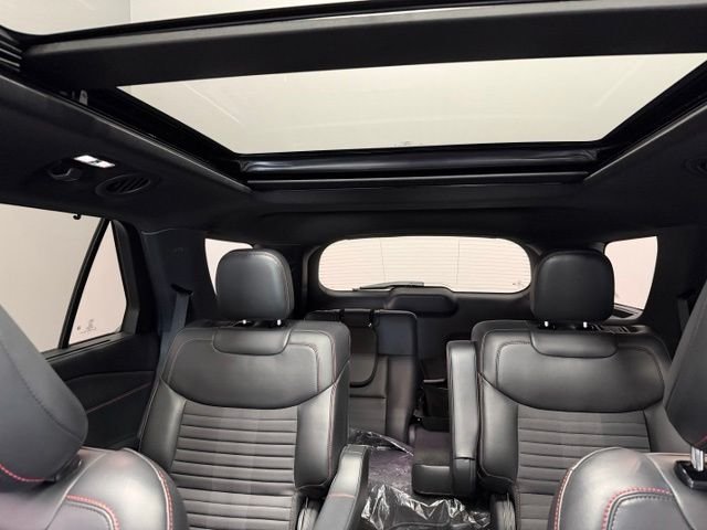Certified Used 2025 Agate Black Metallic Ford ST-Line image 22