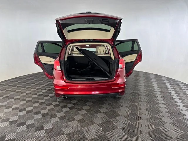 Used 2017 Red Buick Essence image 18