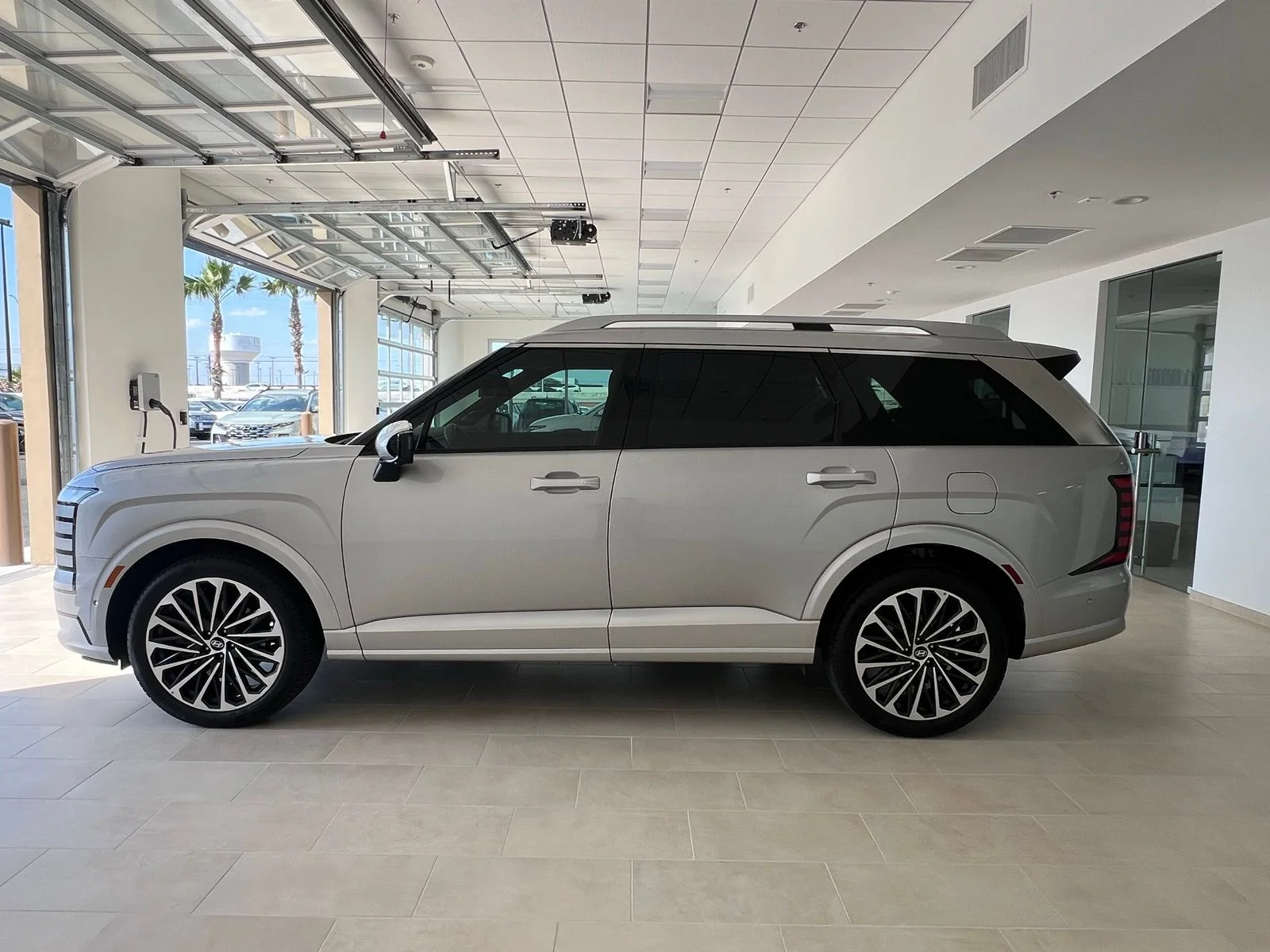 Used 2026 Silver Hyundai Calligraphy image 4