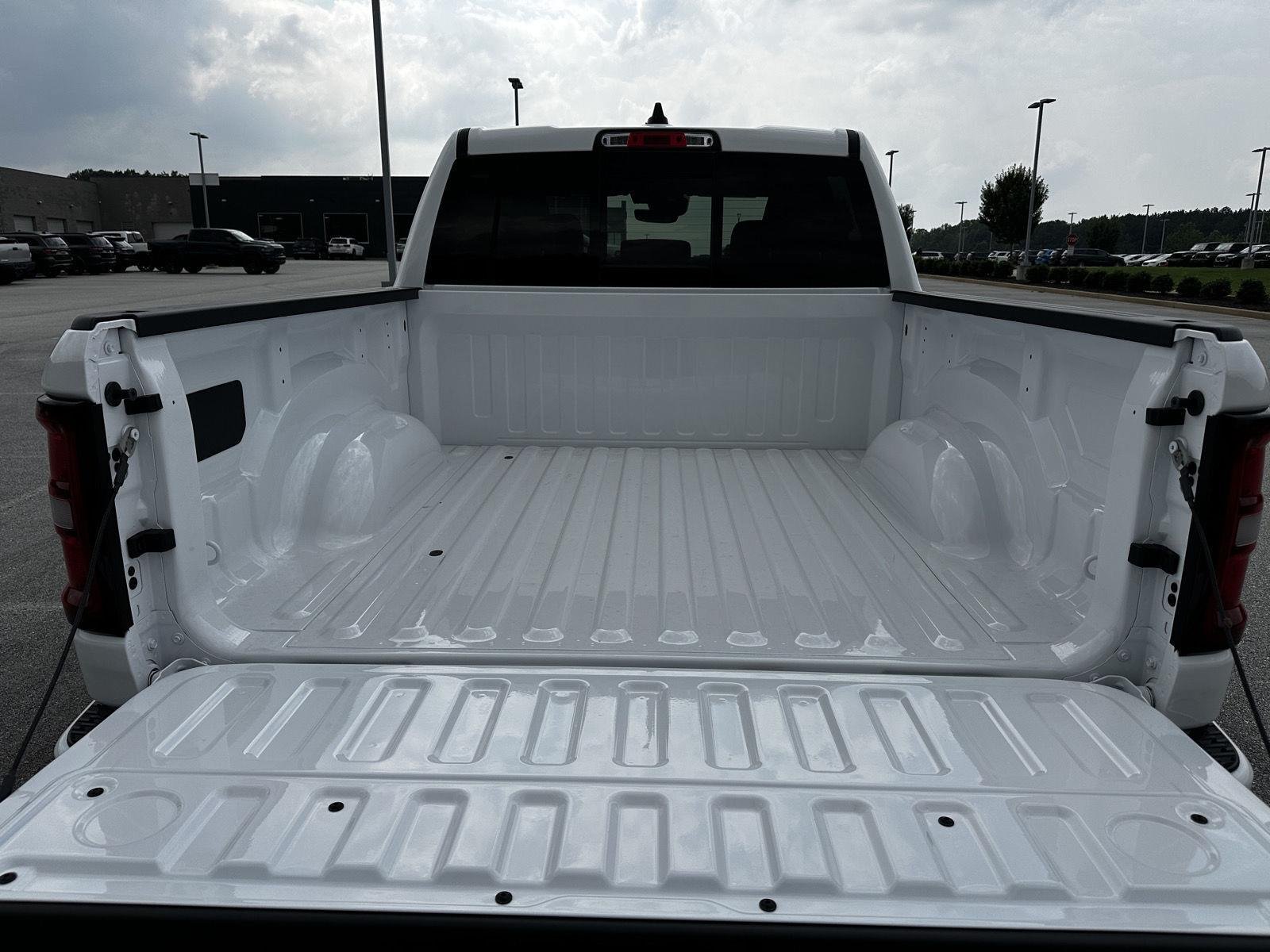 New 2026 Bright White Clear-Coat Exterior Paint RAM Laramie image 17