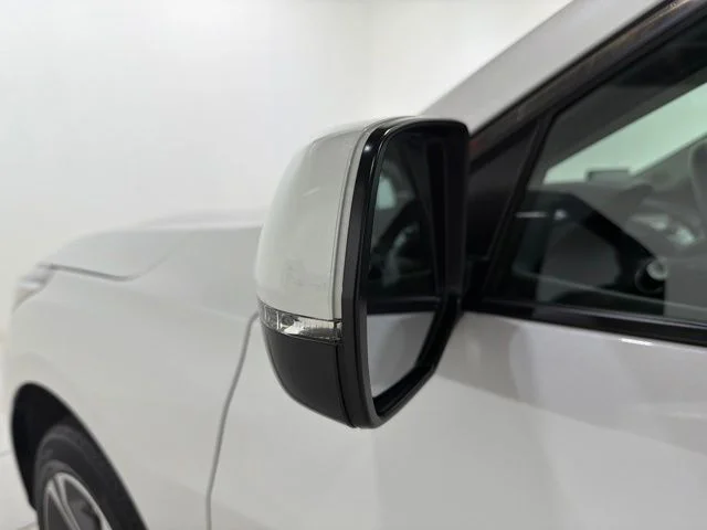 Certified Used 2025 Platinum White Pearl Acura SH-AWD TECH image 9