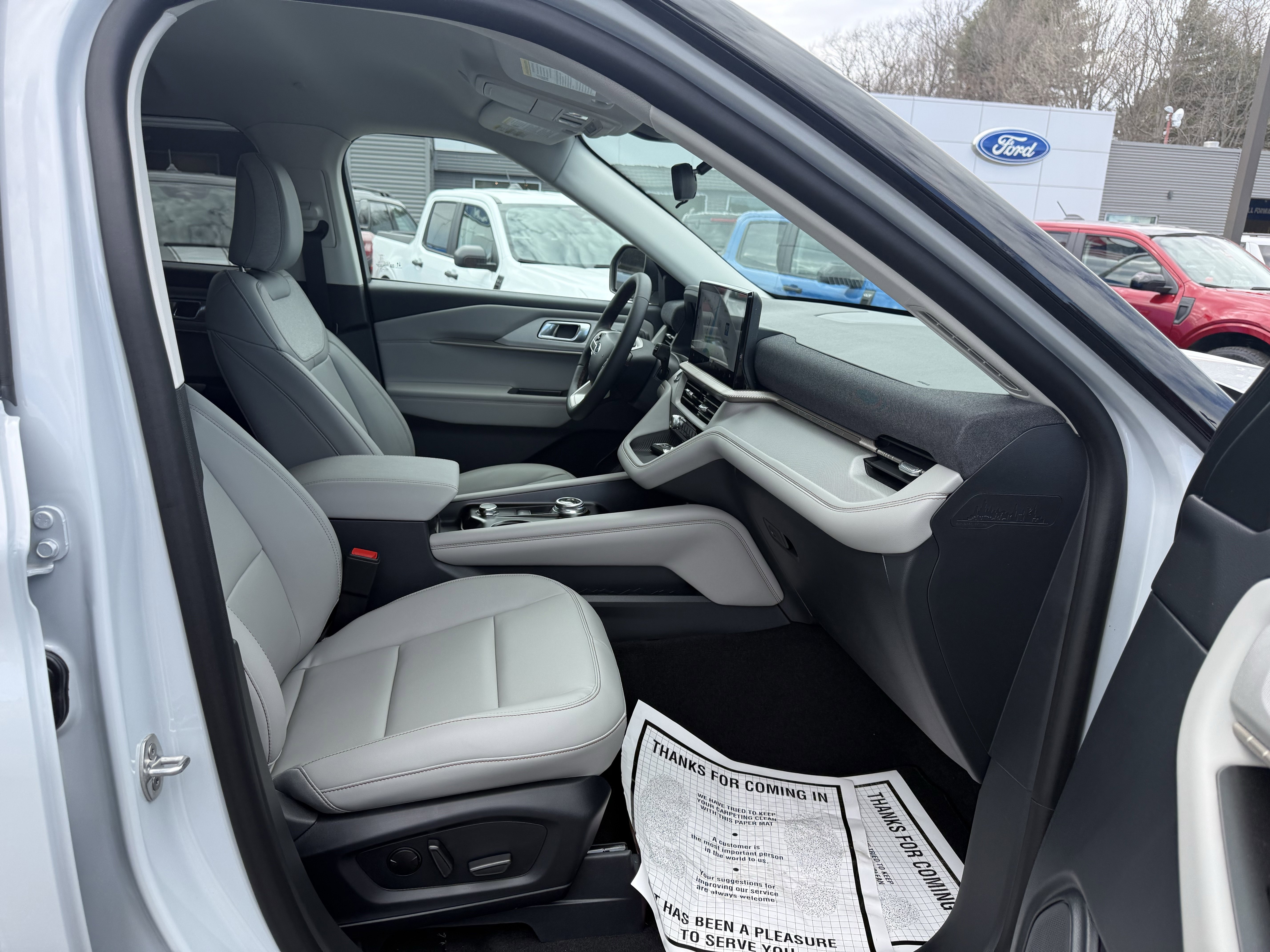 New 2026 Space White Metallic Ford Active image 3