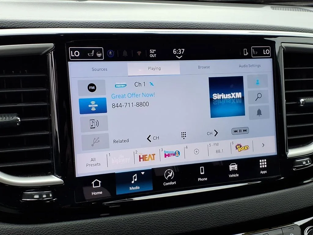 2025 Chrysler Pacifica Select - Photo 15