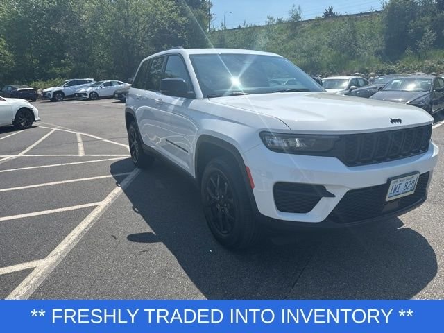 2024 Jeep Grand Cherokee Altitude X 4x4's photo