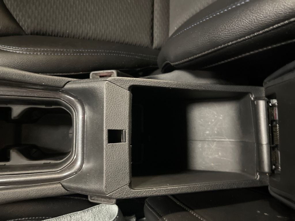 Used 2024 Black Jeep Latitude image 25