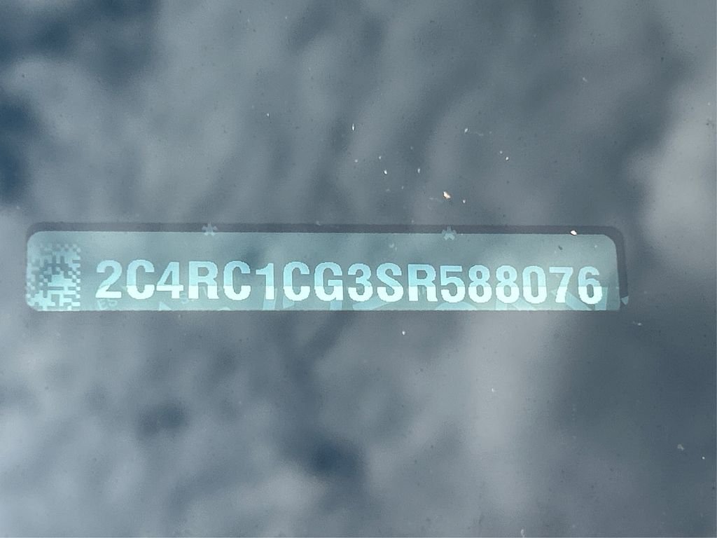 2025 Chrysler Voyager LX - Photo 13