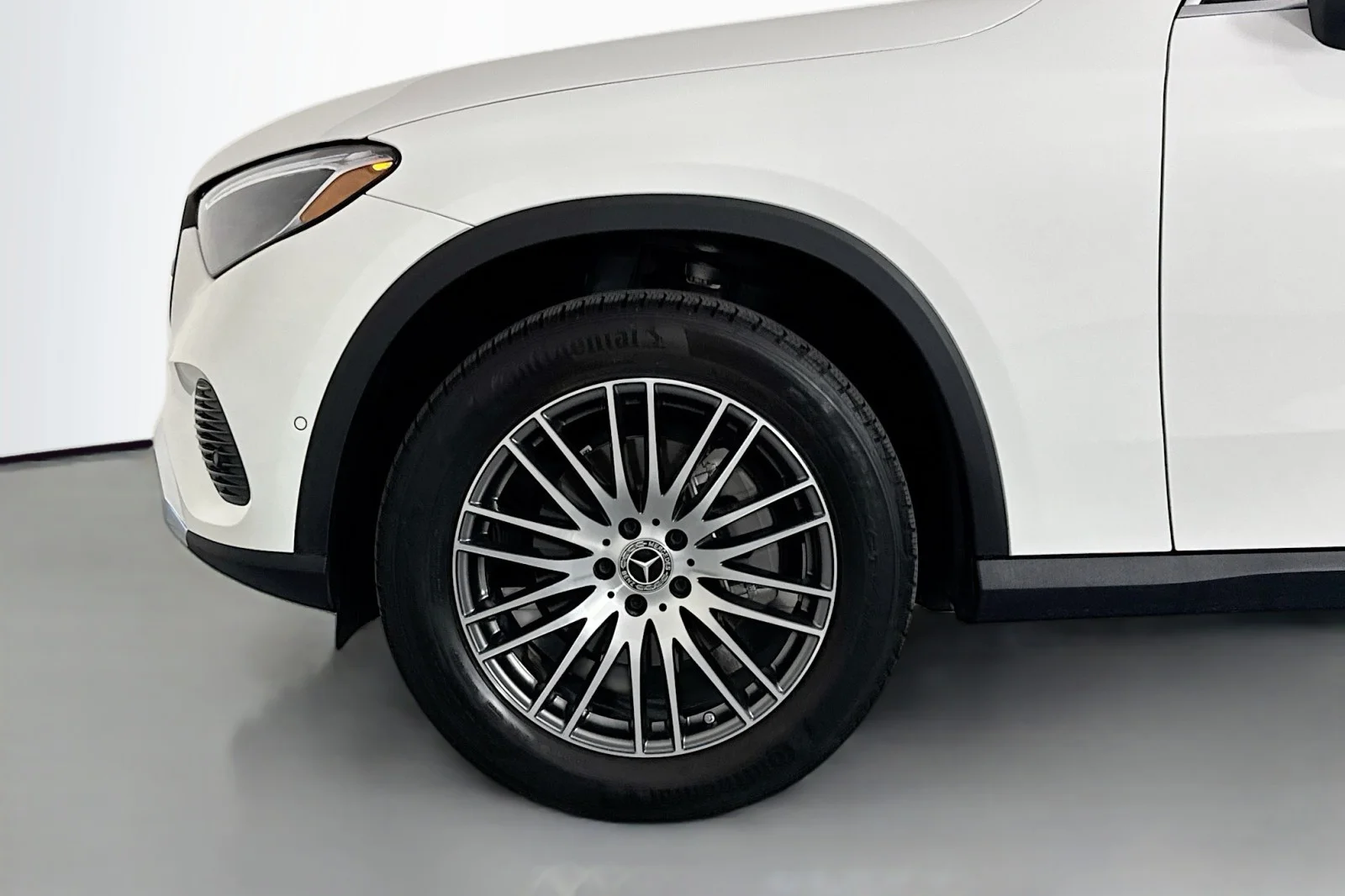 Certified Used 2025 Polar White Mercedes-Benz 300 image 11