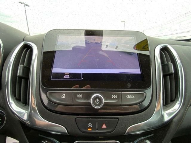 Used 2022 White Chevrolet Premier image 19