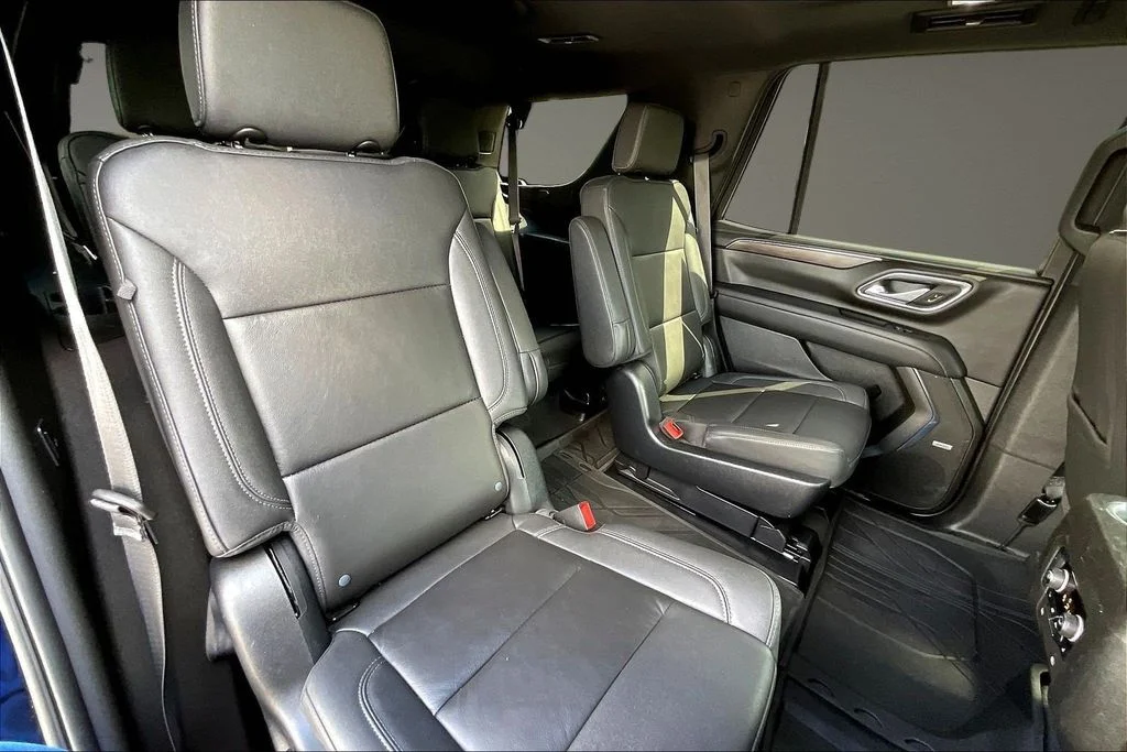 Used 2023 Black Chevrolet Z71 image 26