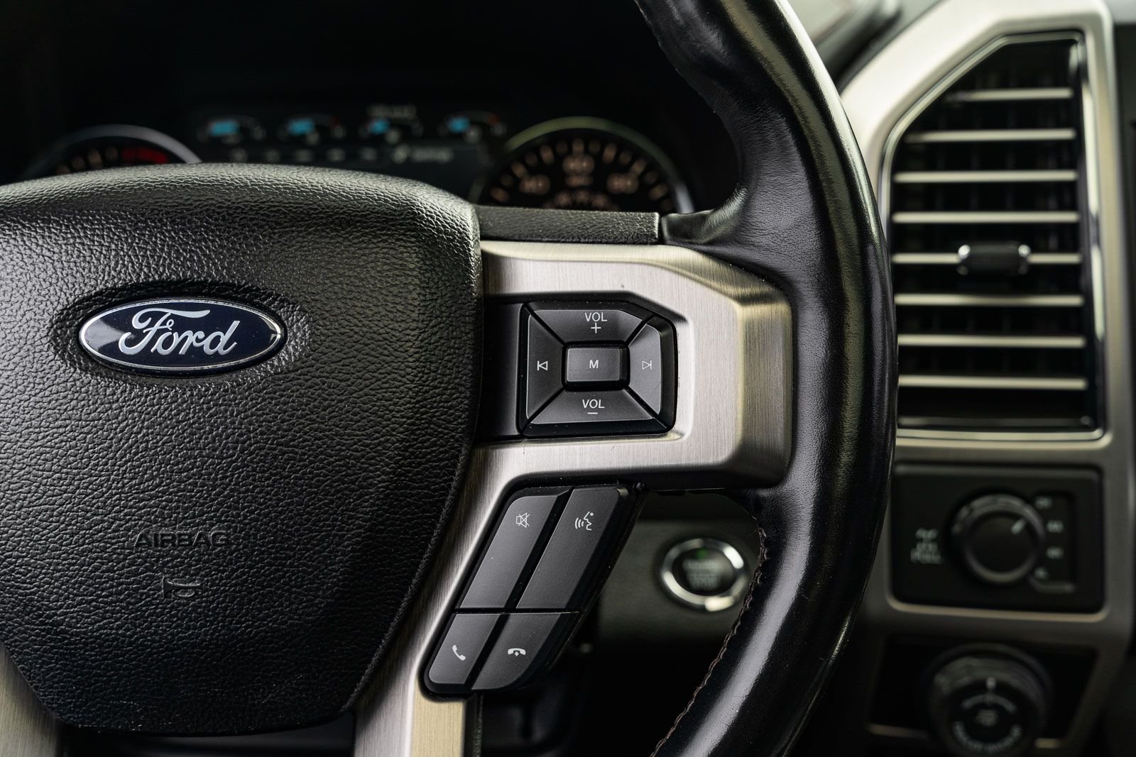Used 2018 Black Ford Platinum image 26