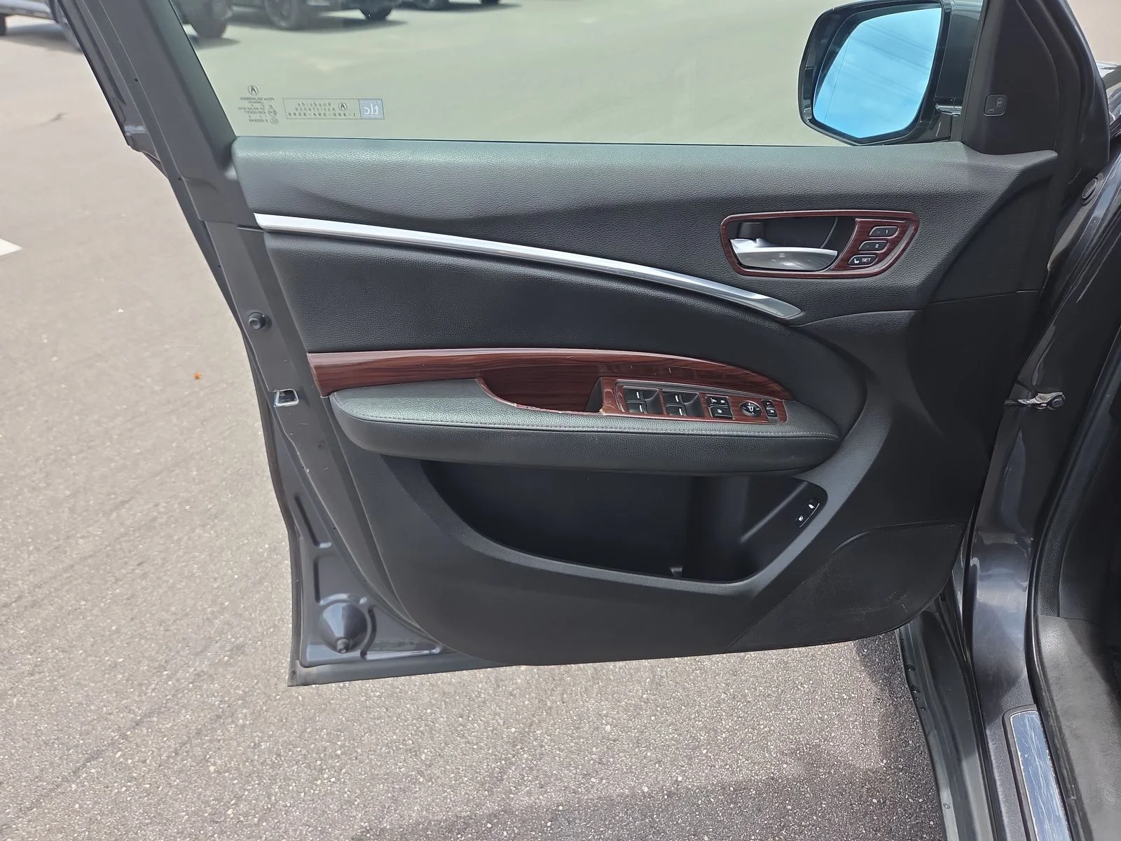 Used 2014 Graphite Luster Metallic Acura 3.5L Technology Package image 10