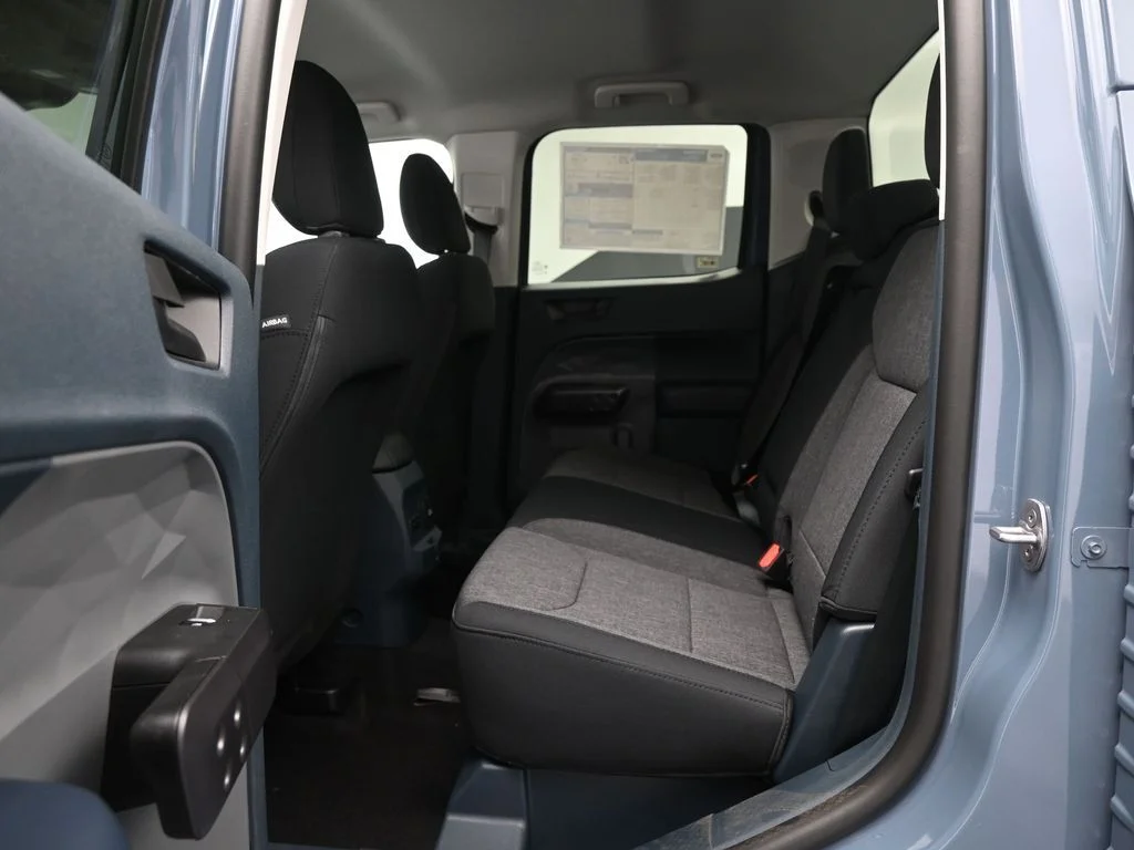 New 2025 Azure Gray Metallic Tri-Coat Ford XLT image 18