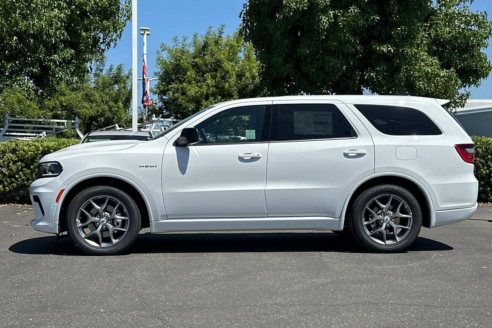 New 2026 White Knuckle Clearcoat Dodge GT HEMI V8 image 7