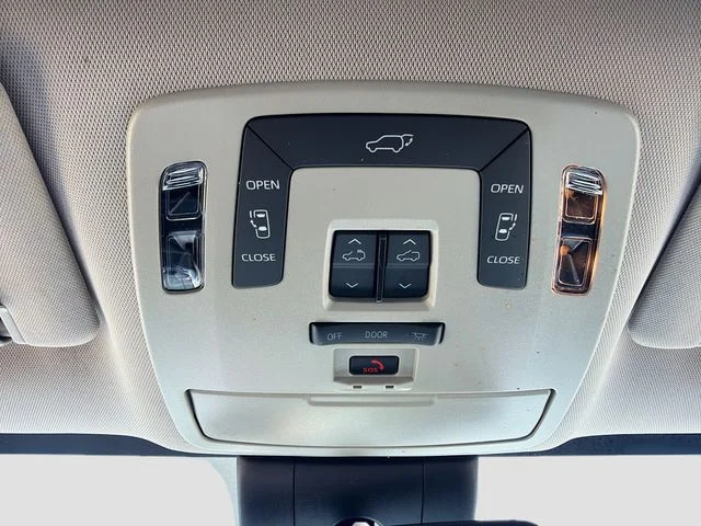 Used 2022 Red Toyota XLE image 21