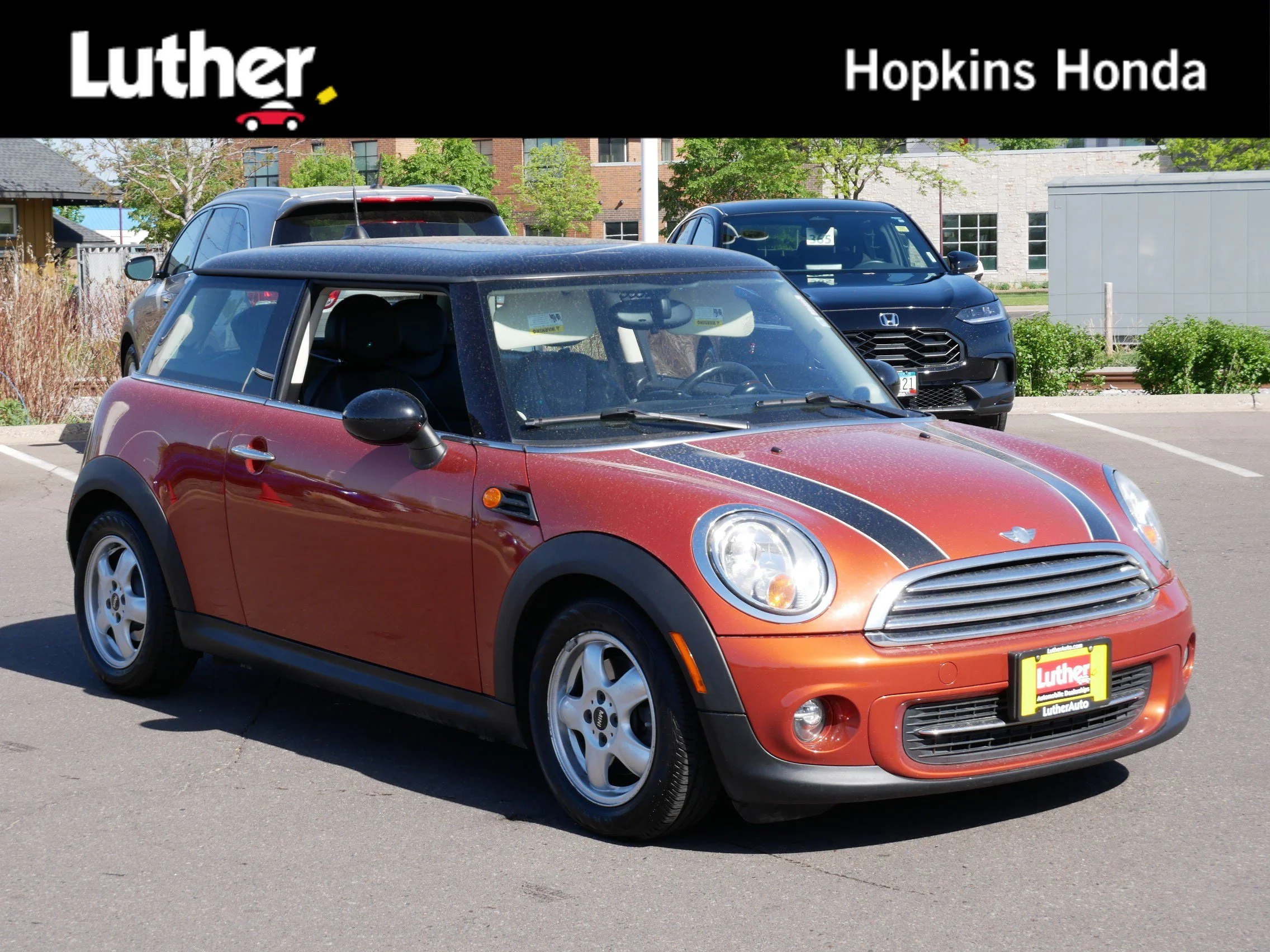 2011 MINI Cooper -'s photo