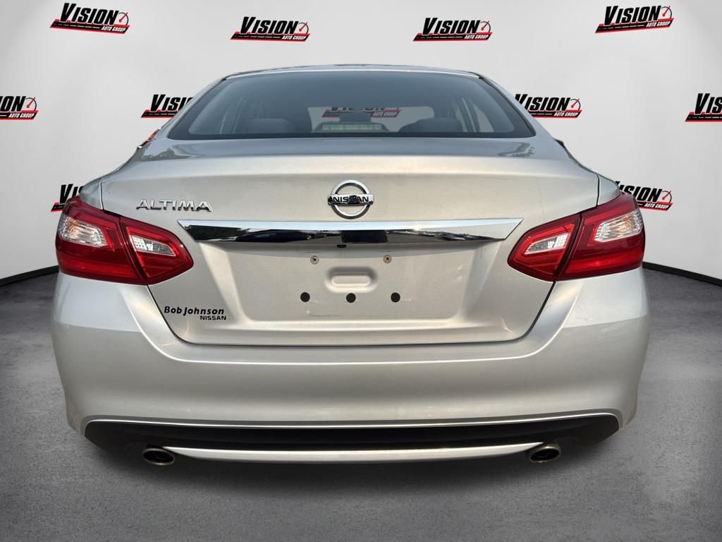 Used 2017 Silver Nissan 2.5 S image 6