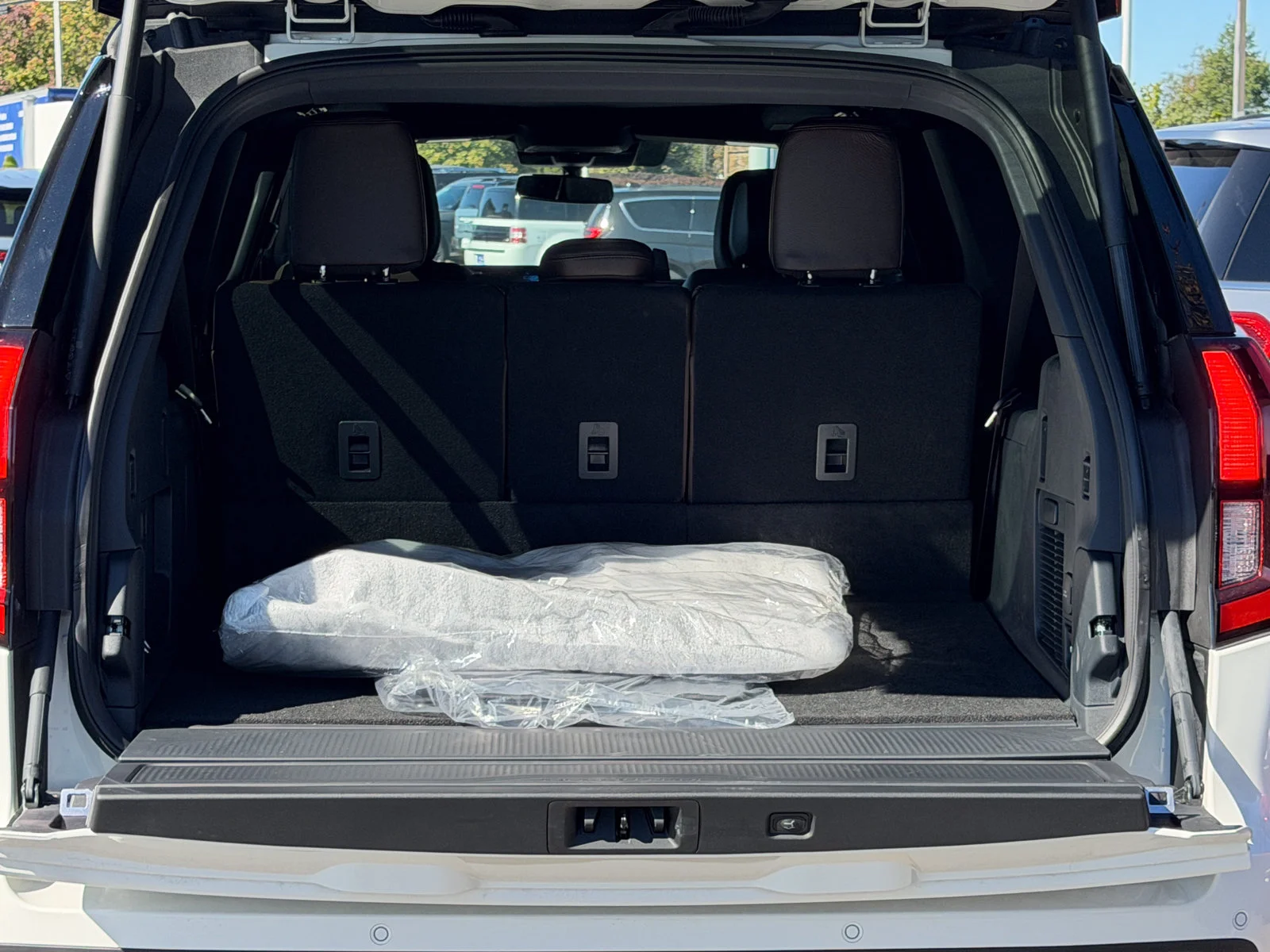 New 2027 Star White Metallic Tri-Coat Ford King Ranch image 9