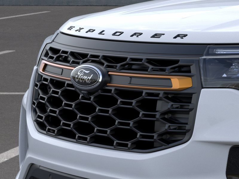 New 2026 Space White Metallic Ford Tremor image 18
