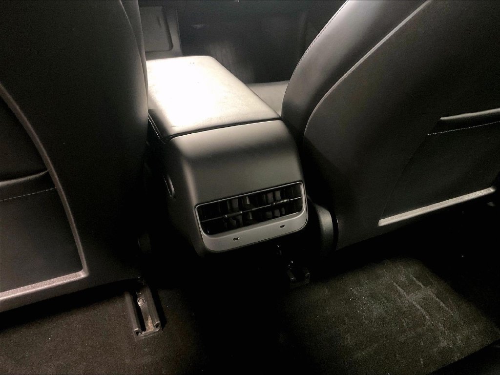 Used 2022 White Tesla Long Range image 27