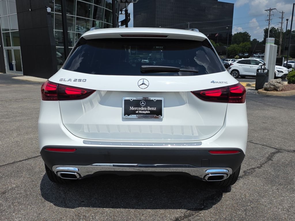 New 2026 White Mercedes-Benz GLA 250 image 4