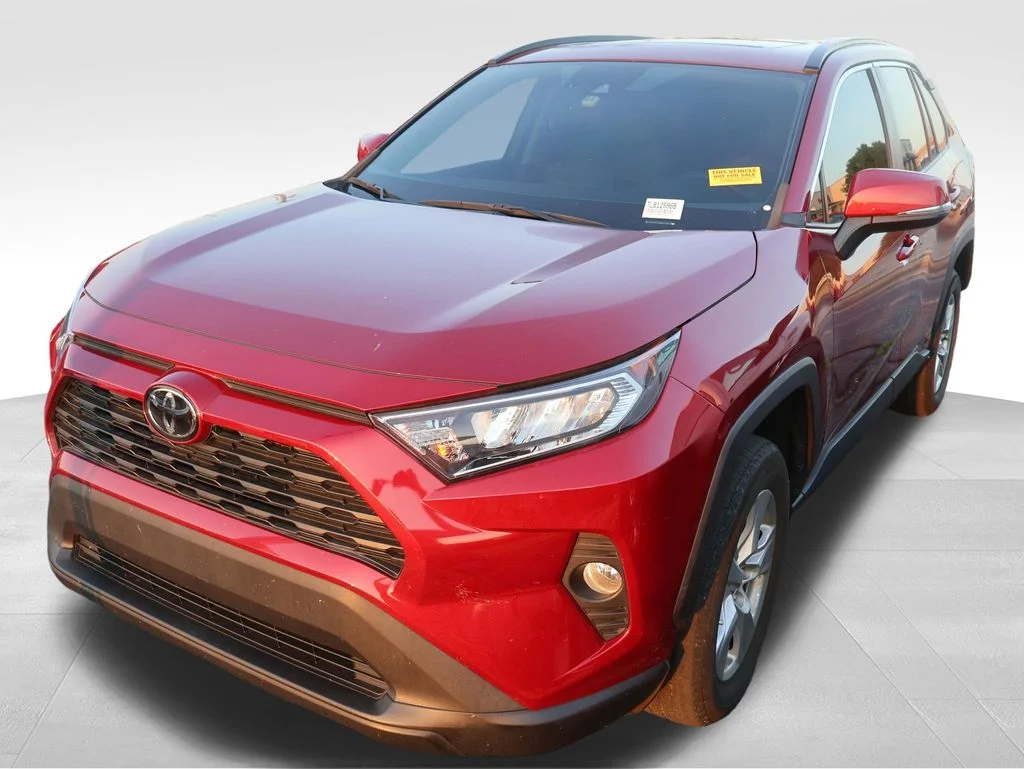Used 2021 Red Toyota XLE image 2