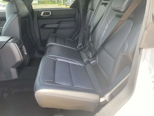 New 2026 Avalanche Gray Ford Outer Banks image 9