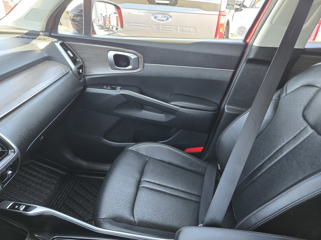 Used 2022 Passion Red Tintcoat Kia X-Line EX image 15