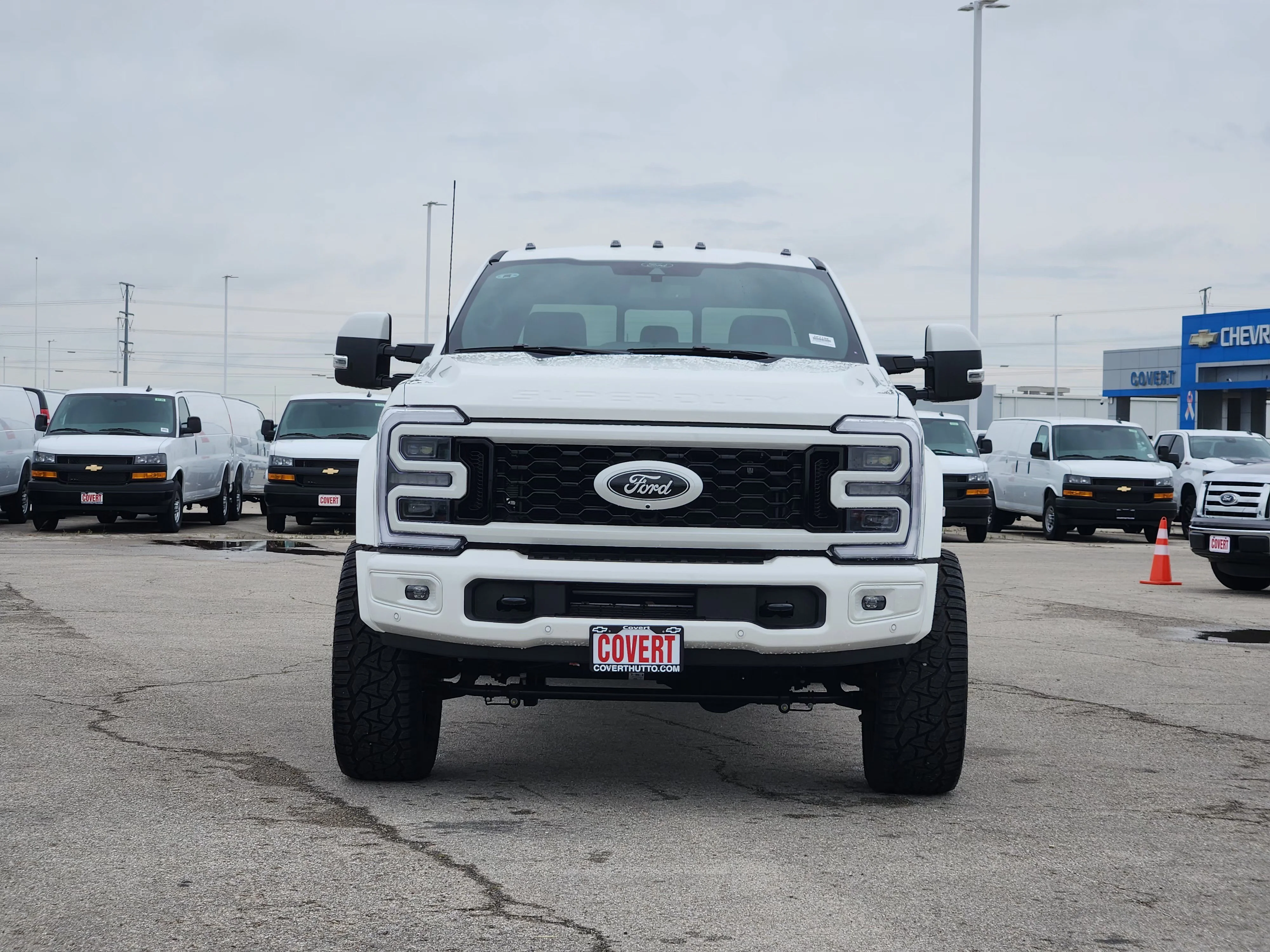 Used 2026  Ford Platinum DRW image 2