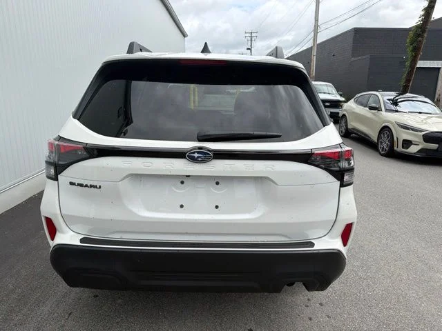 New 2026 CRYSTAL WHITE PEARL Subaru Premium image 9
