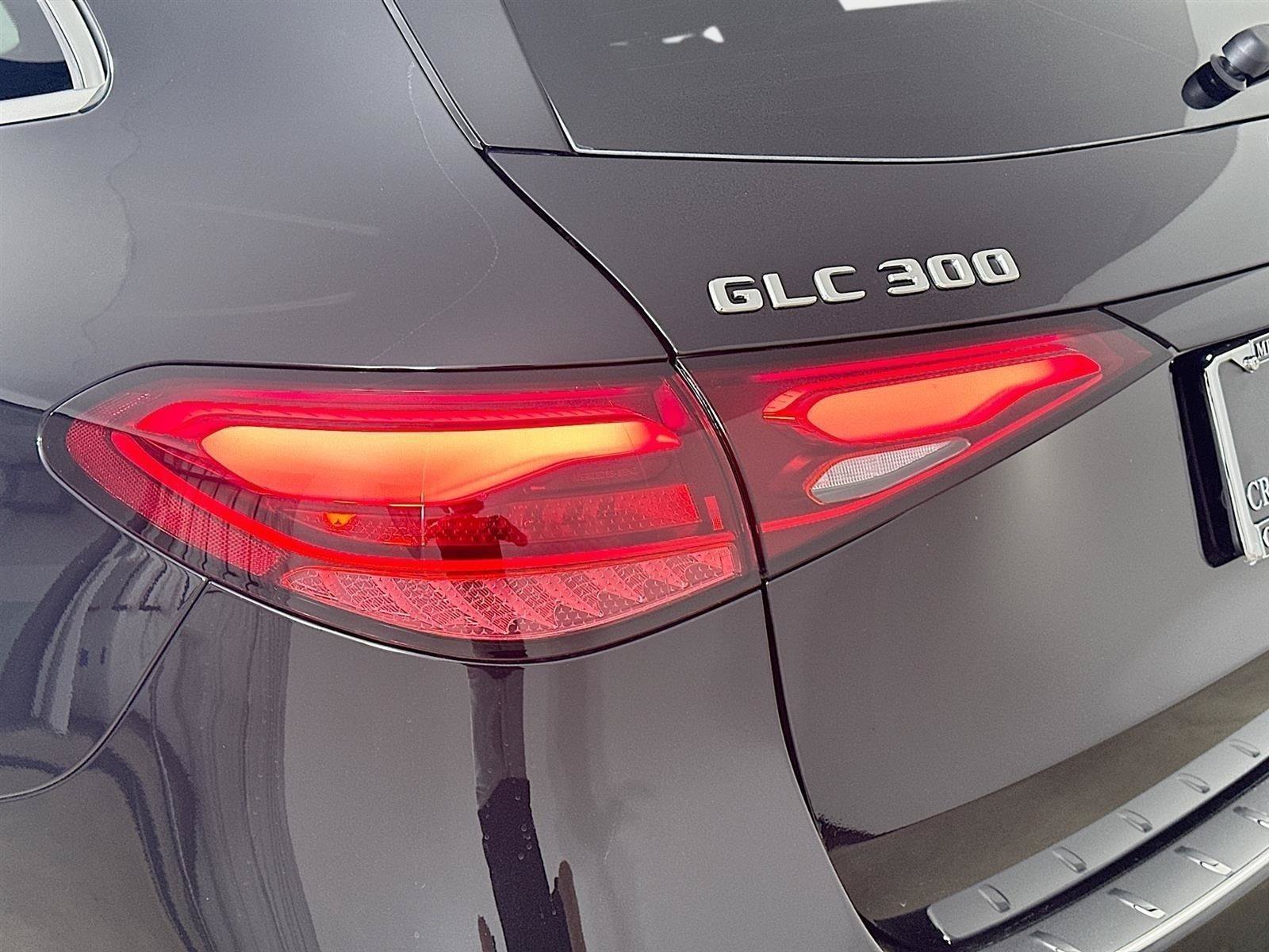Used 2026  Mercedes-Benz GLC 300 image 41