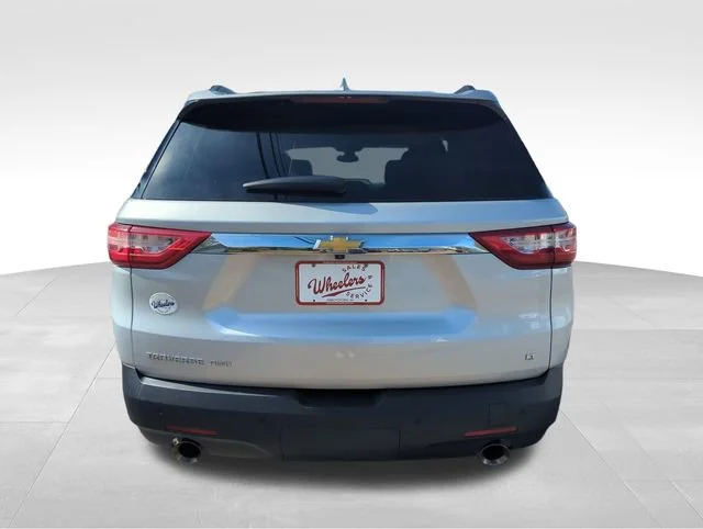 Used 2021 SILVER ICE METALLIC Chevrolet LT Leather image 4