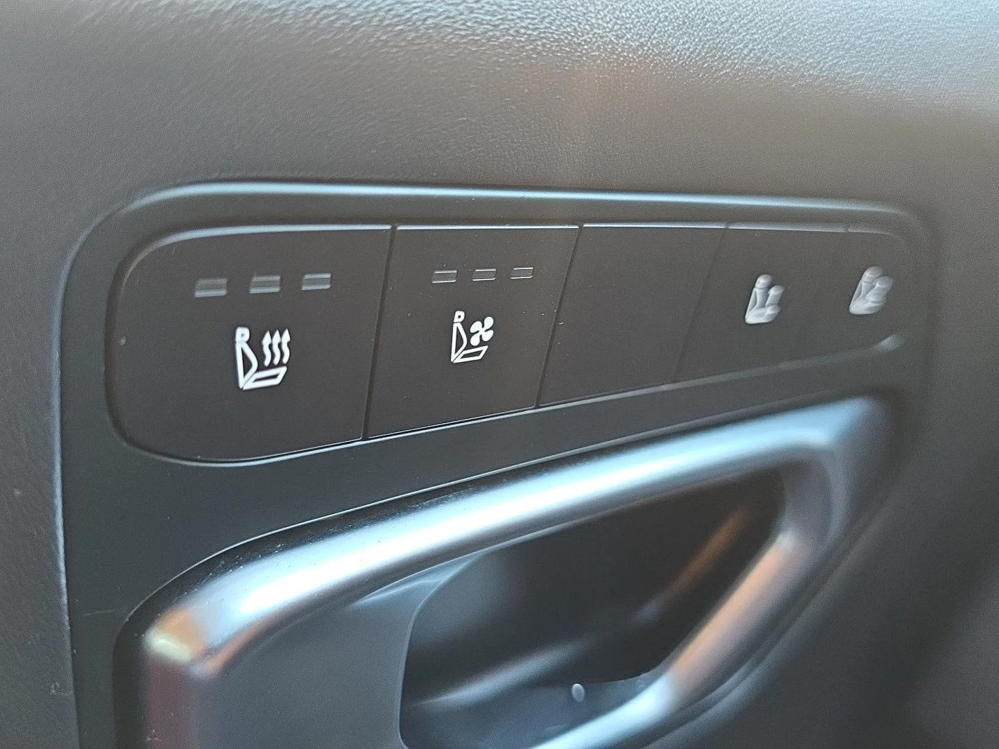 Used 2025 Interstellar Gray Kia GT-Line image 19