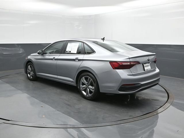 Used 2024 Gray Volkswagen 1.5T SE image 5
