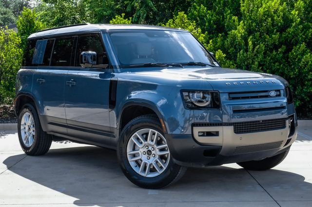 2026 Land Rover Defender 4
