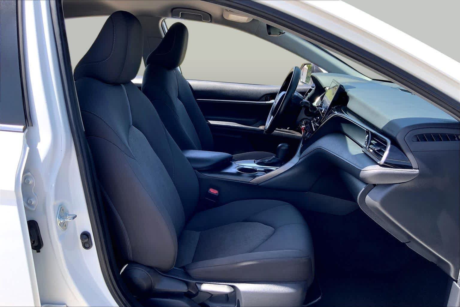 Used 2021 Super White Toyota LE image 9