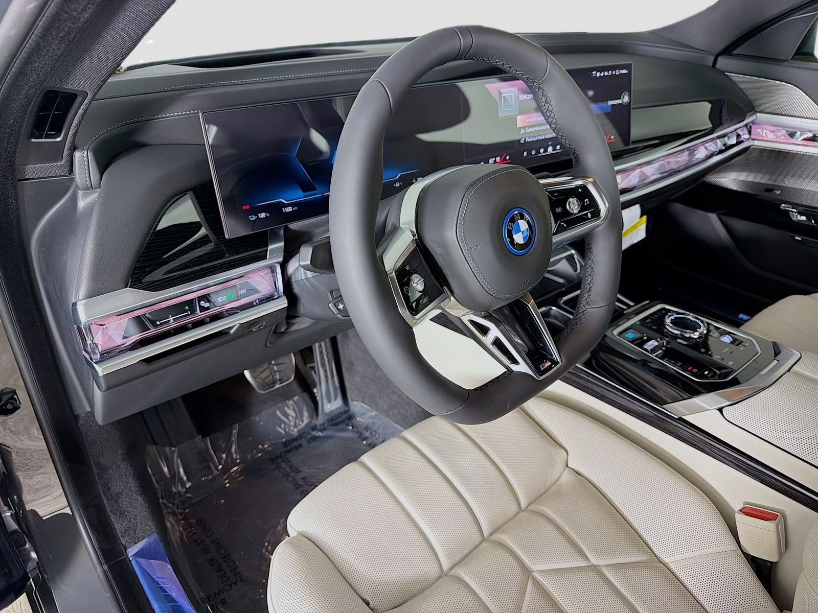 New 2026 Dravit Grey Metallic BMW xDrive60 image 9