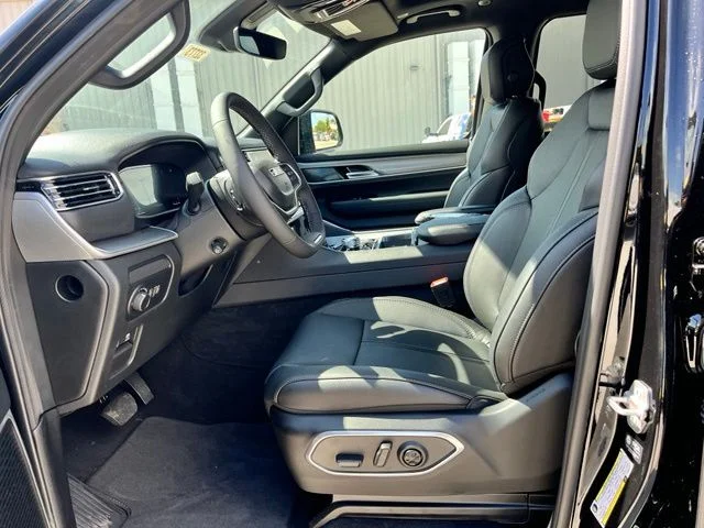 New 2026 High Gloss Black Exterior Paint Jeep  image 15