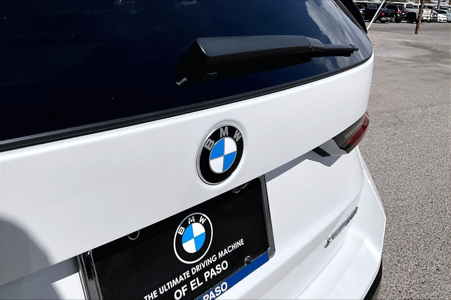 Used 2025 Alpine White BMW xDrive28i image 9