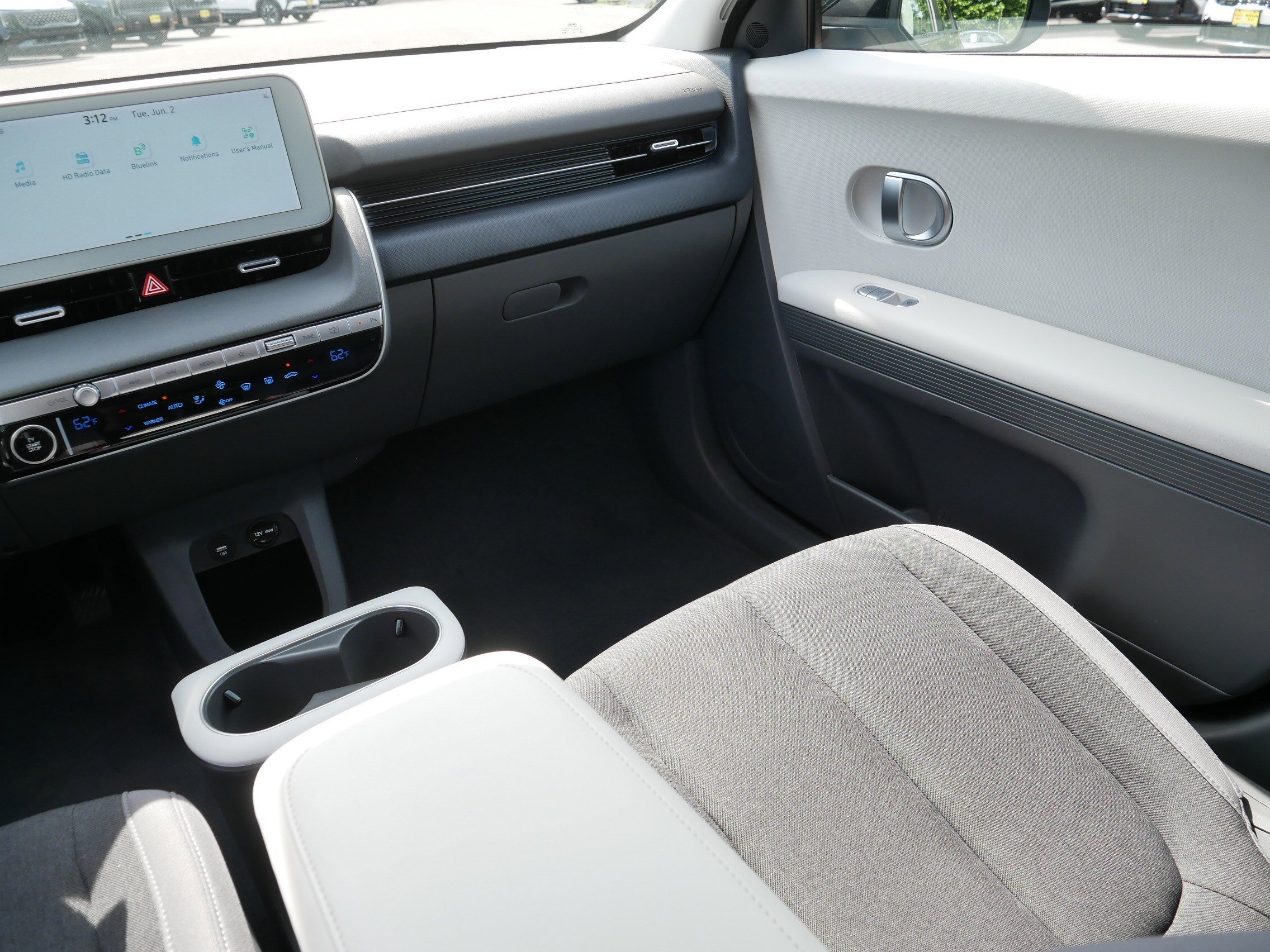 Used 2024 Abyss Black Hyundai SEL image 11