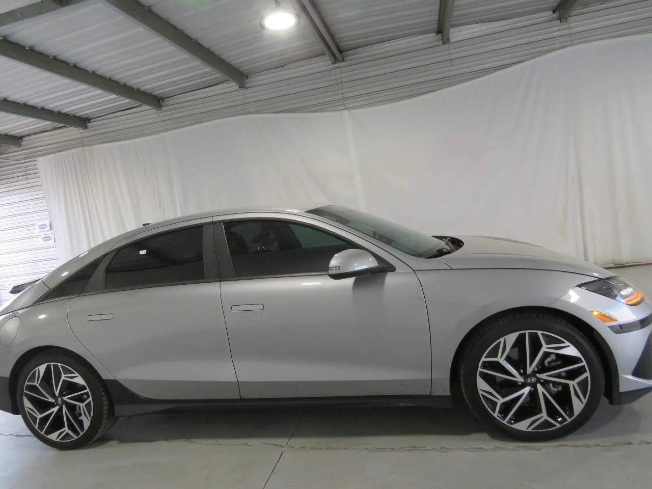 Used 2024 Curated Silver Metallic Hyundai SEL image 5